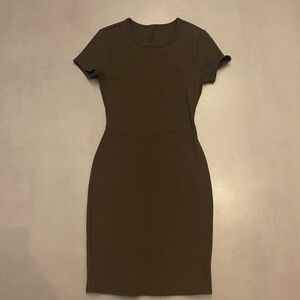 Alo Goddess Ribbed Short Sleeve Dress